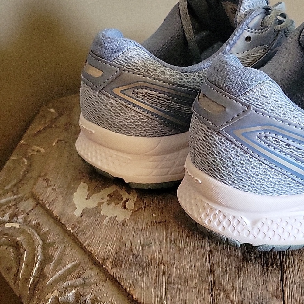 Saucony Women's Cohesion 11 running shoes Size 8W - Picture 2 of 5
